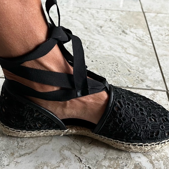 Dolphin flat - Picture 3 of 3